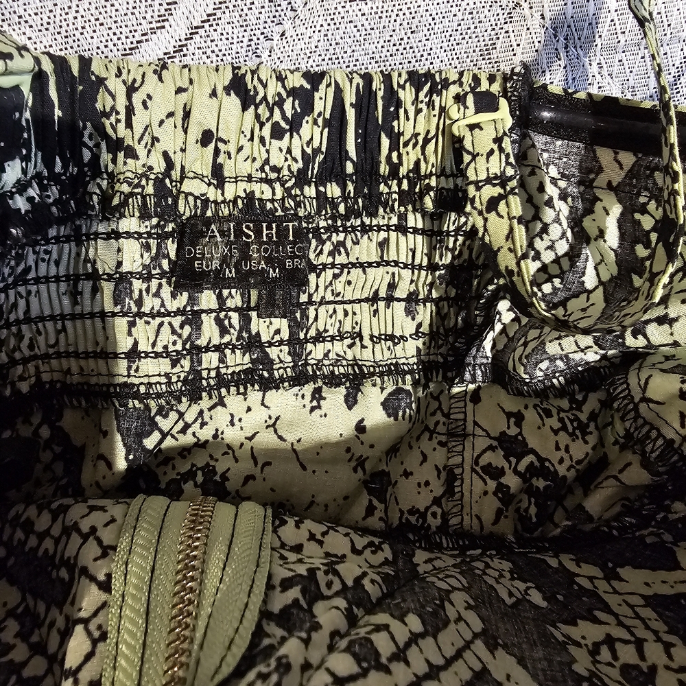 Women Top Black and Light Green